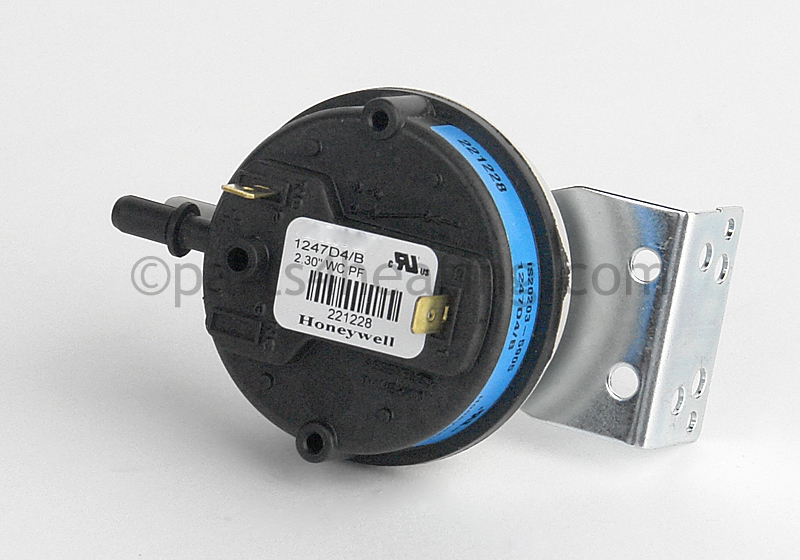 Reznor 221228 Pressure Switch - Parts4heating.com